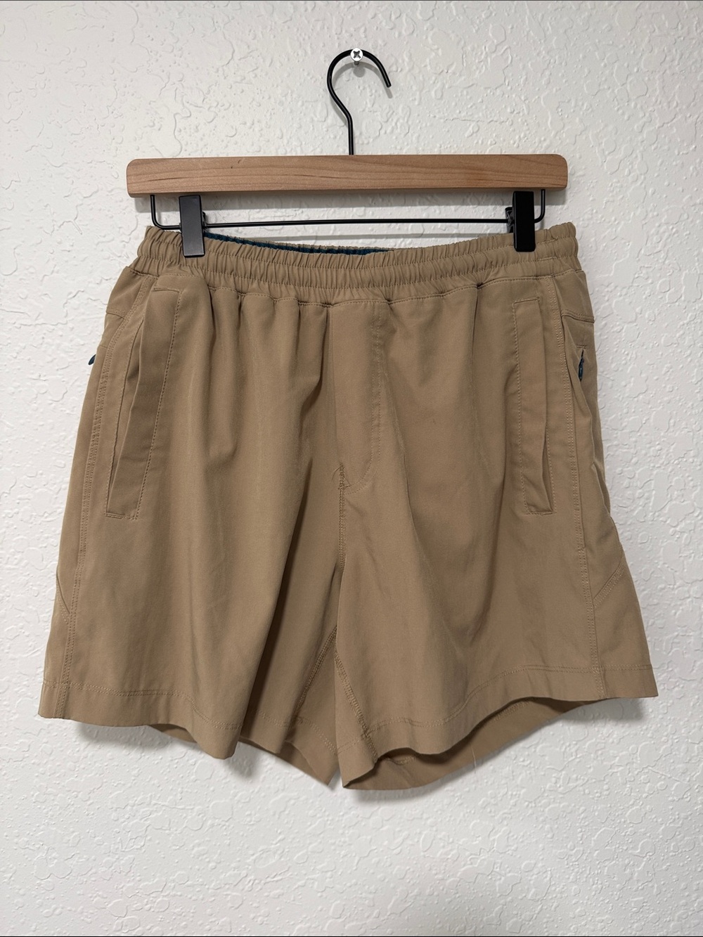 FREEBALLERS Men's Casual Elastic-Waist Khaki Shorts Size Large